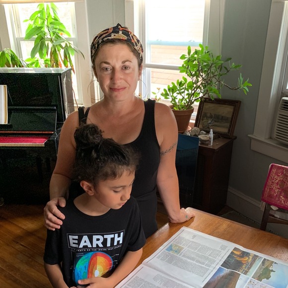 Meet your Posher, Jade - Picture 1 of 1